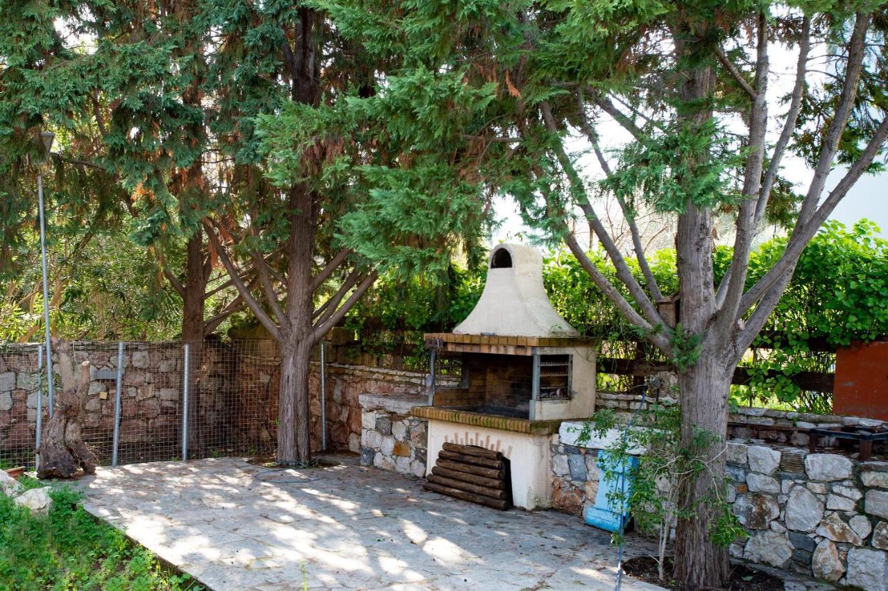 Villa Astravi イアリソス エクステリア 写真